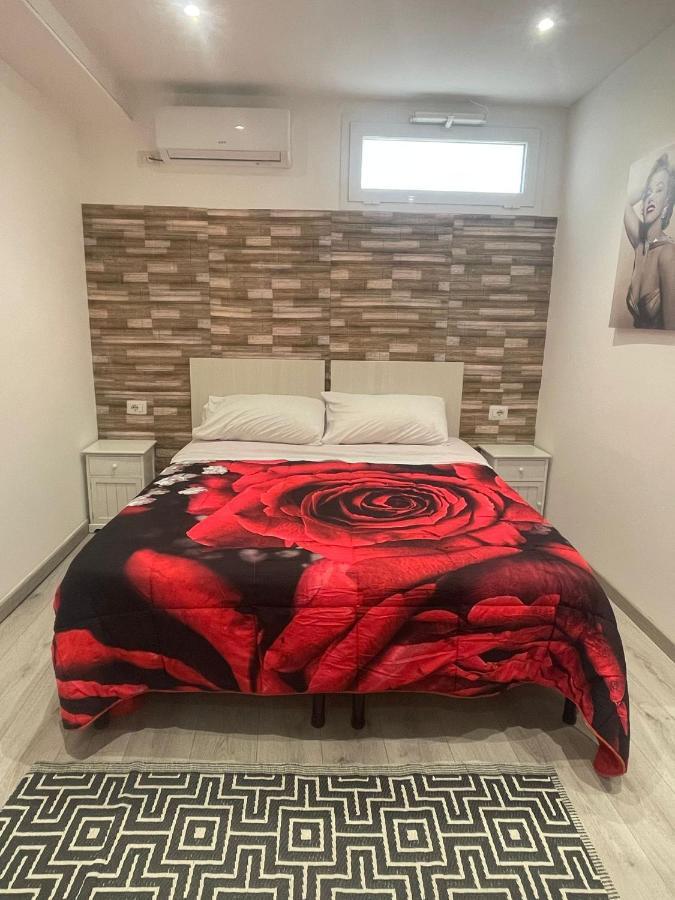 Maison Rinaldi Srl Барі Екстер'єр фото